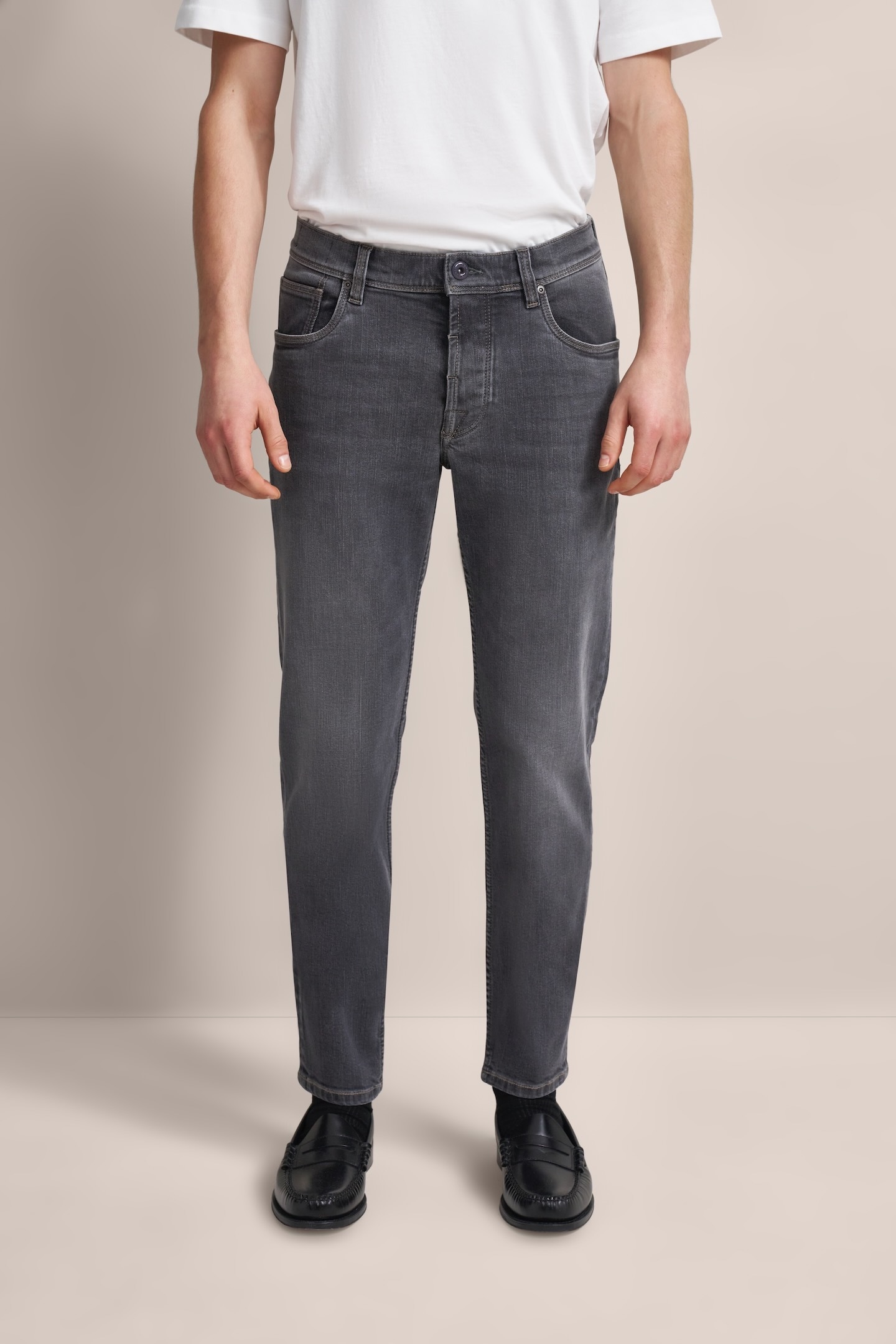 bugatti 5-Pocket-Jeans , mit dezenter Waschung