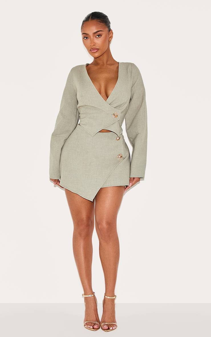 Vert Sauge Blazer Shape Asymétrique En Tissu Tissé Avec Boutons Martelés