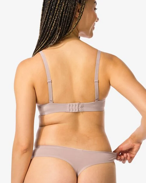 string femme beige