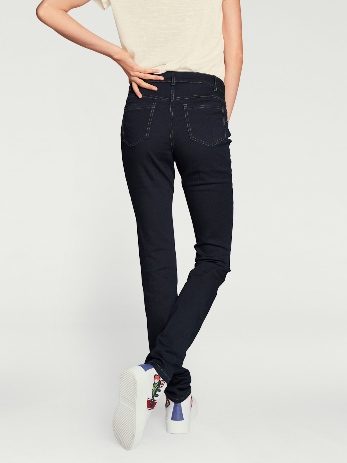 Jeans effet ventre plat coupe skinny tendance