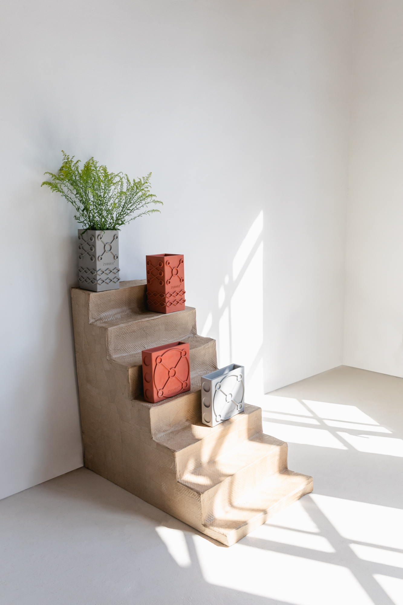 VASE GRAPHIC SQUARE GREY