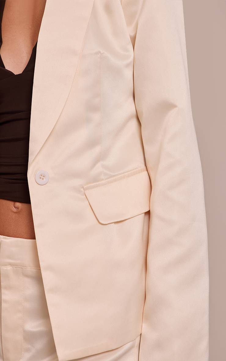 Crème Blazer Long En Satin