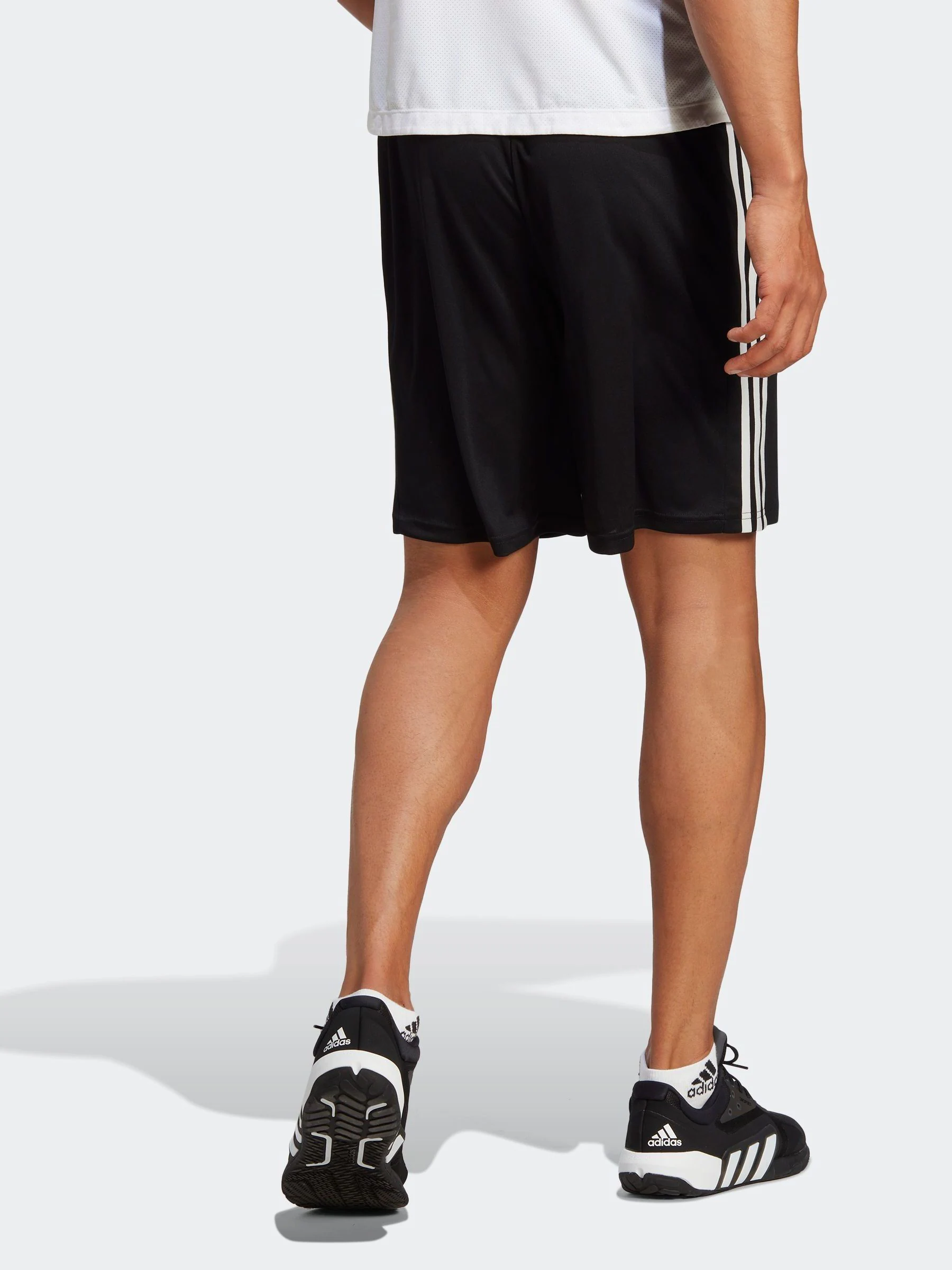 Zwart - adidas Train Essentials short met 3strepen