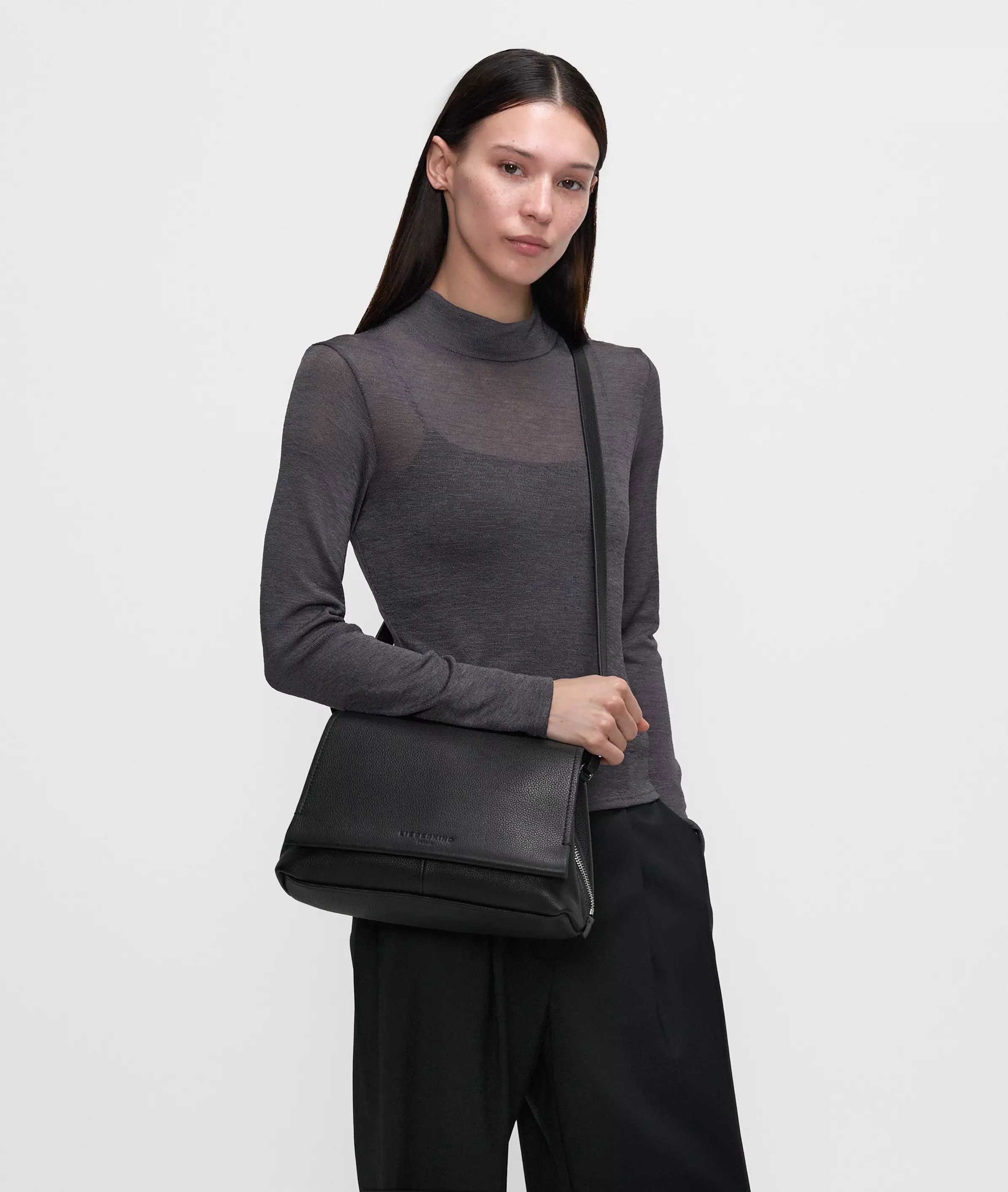 Hera Crossbody M Spacious cowhide leather crossbody bag