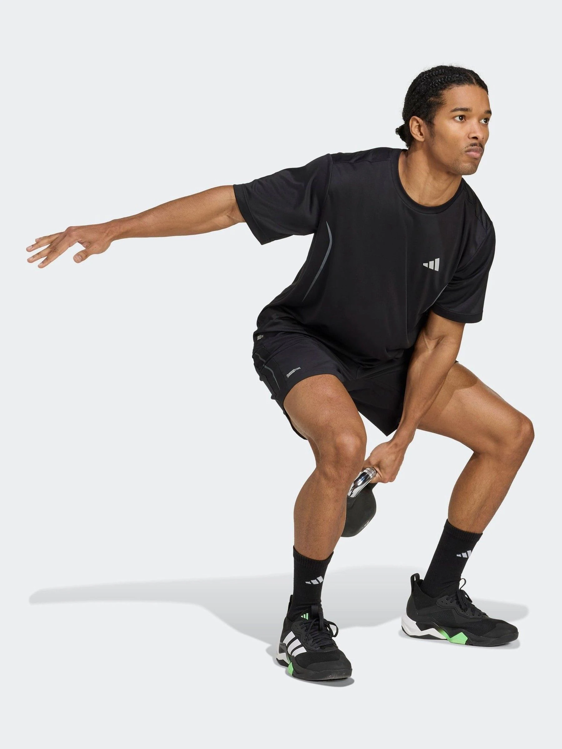 Zwart - adidas Tech Apparel Shorts