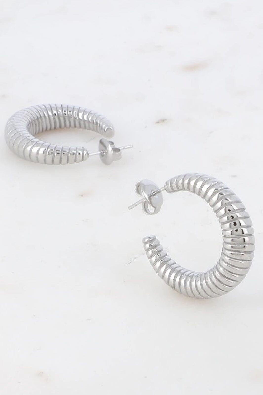 Mellow Moon Christina Hoop Øreinge  BM1323E0500 forsolvet