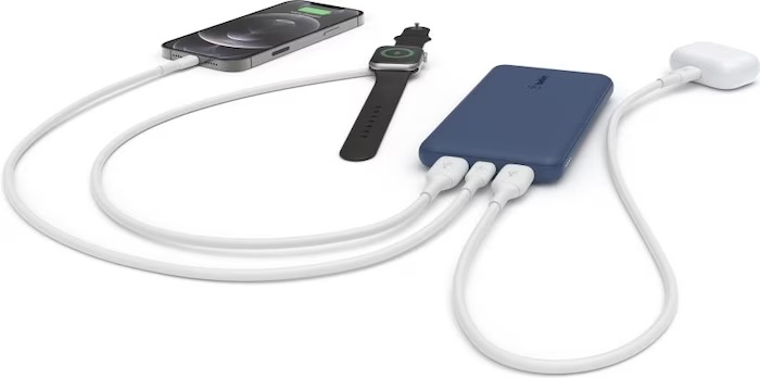 (15W) 10000mAh Boost Charge Dual USB A / USB C Powerbank Ladegerät (BPB011BTBL) - Blau