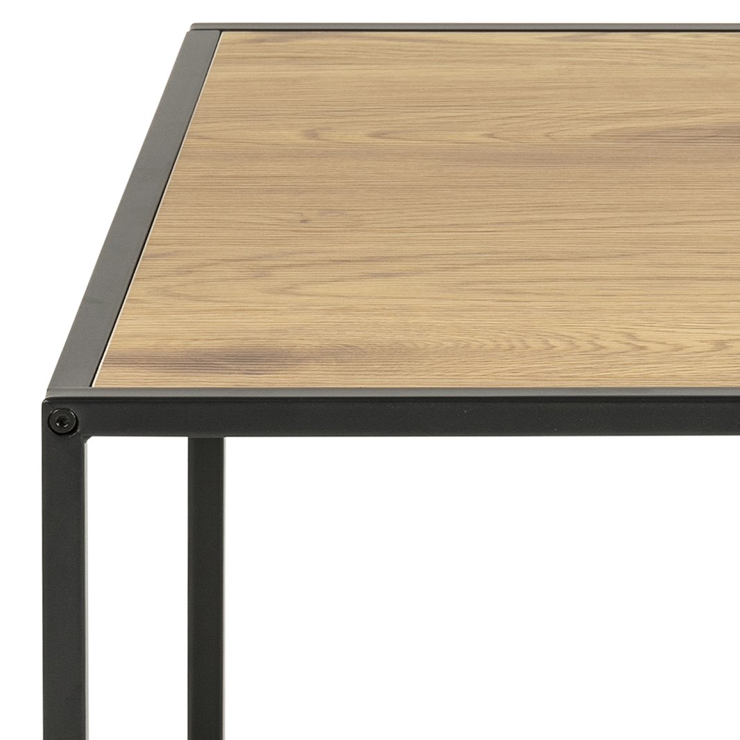 Seaford sofabord Vill eik foliert med sort metall understell. 60x60x40cm.