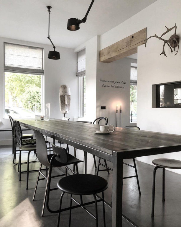 Normann Copenhagen Form Chair stoel met stalen onderstel warm grijs