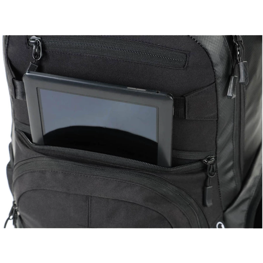 Nitro Hero - Laptoprucksack 17 52 cm tough black