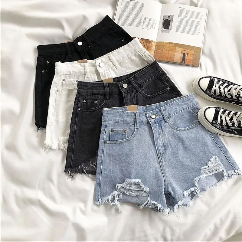 HYAKU - Versleten gewassen denim shorts