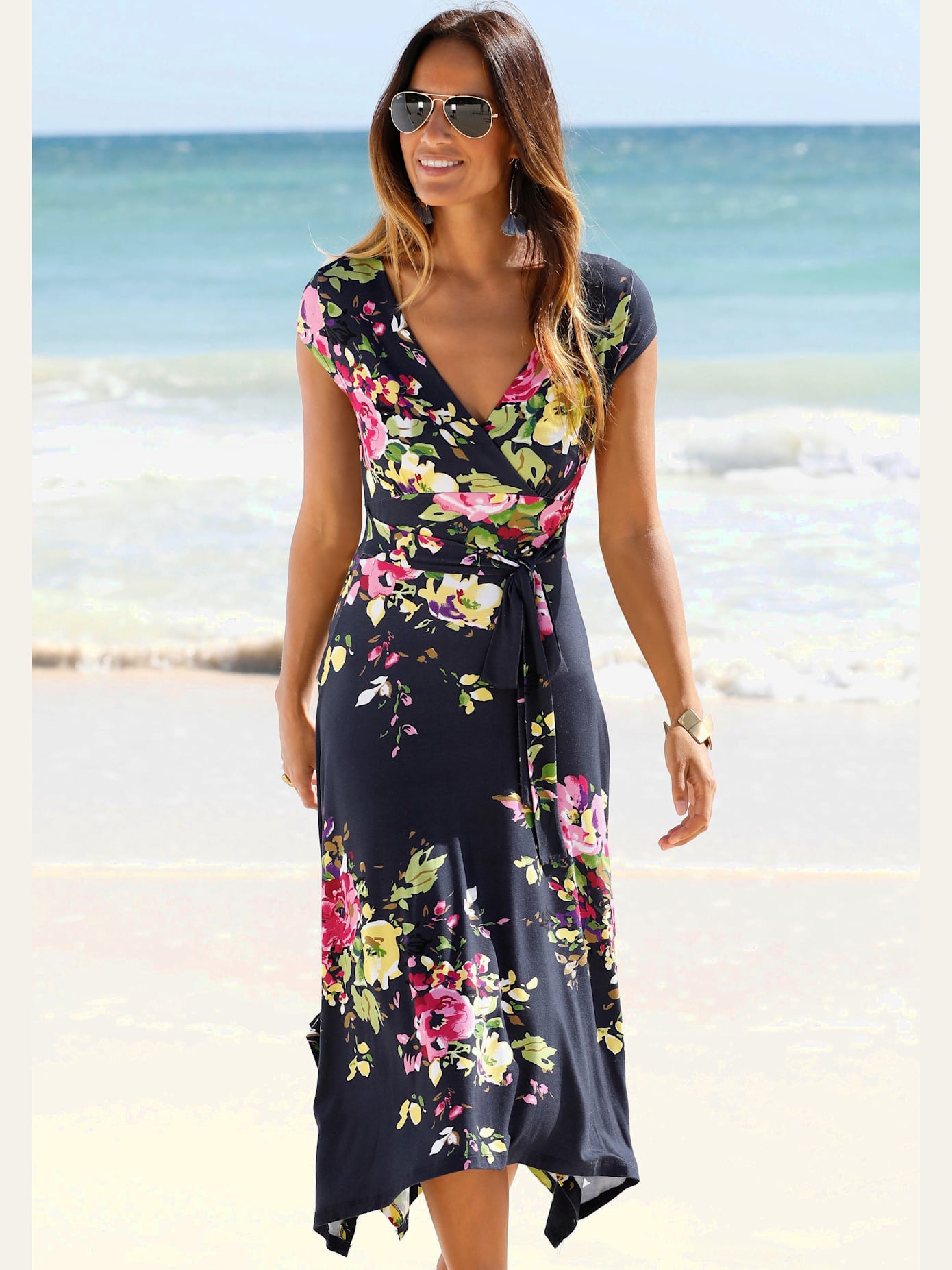 Robe d'été robe de plage avec encolure en v
