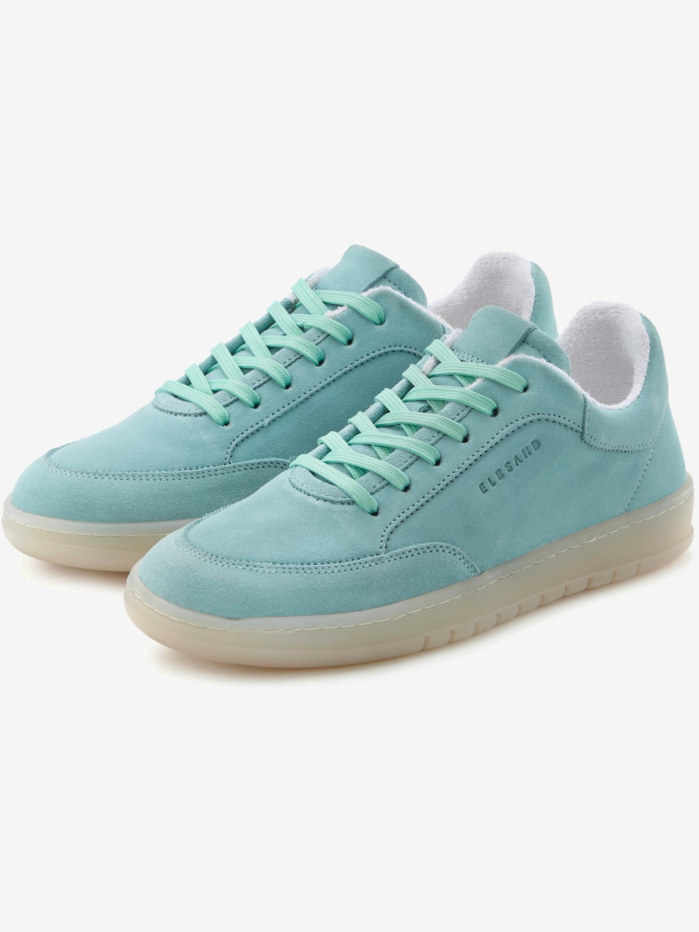 Baskets sneakers tendance et confortables en cuir doux de qualité