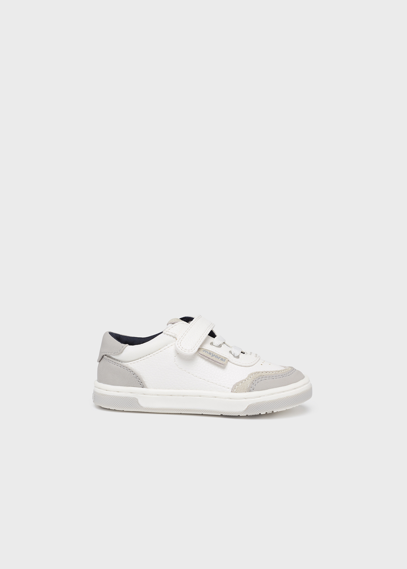 Sapatos esportivos de velcro para bebês