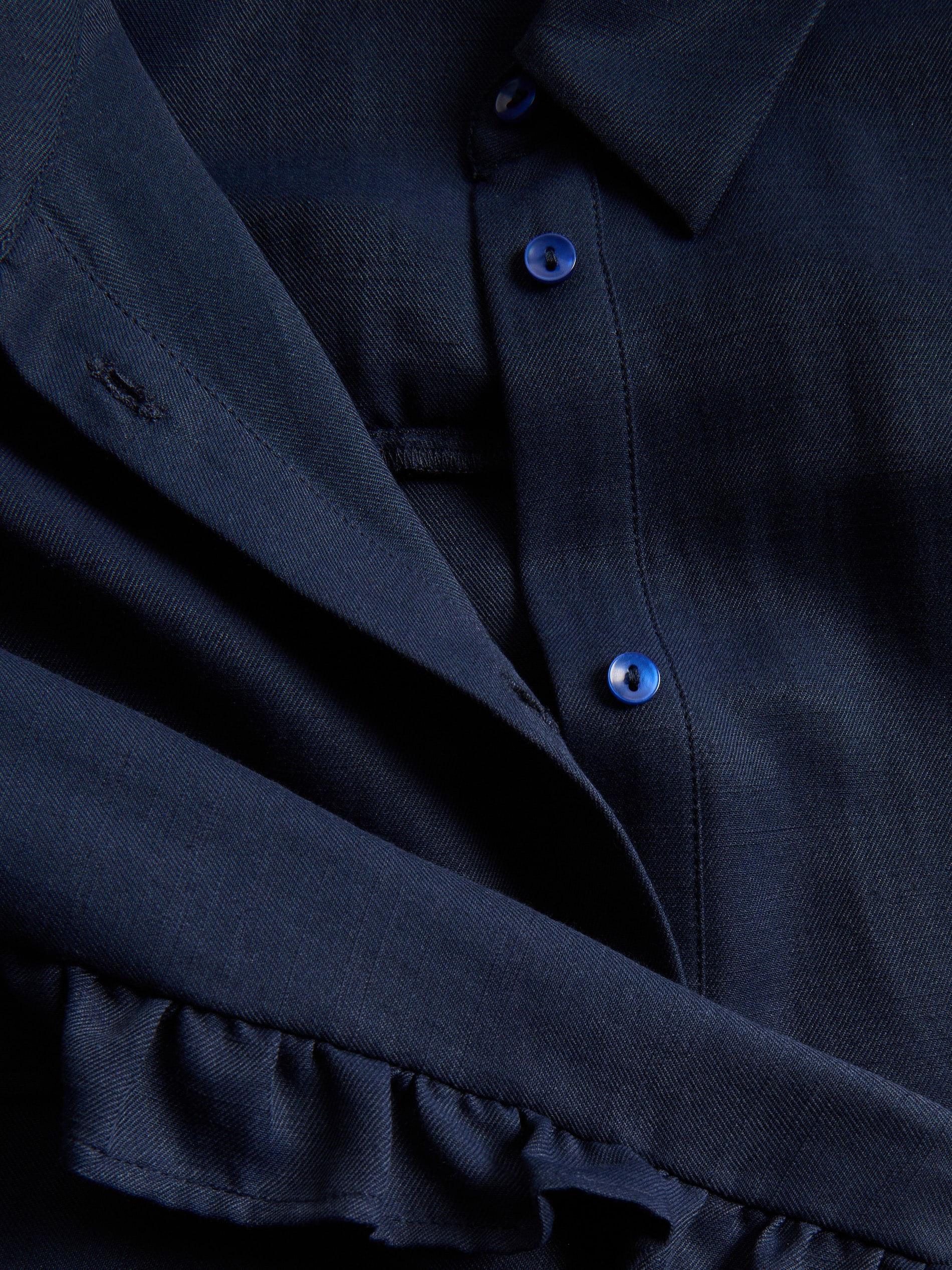 Hemdbluse mit Rüschendetail