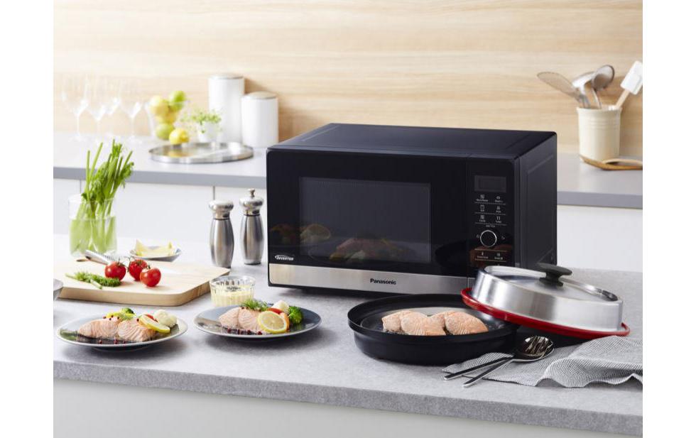 Mikrowelle NN-GD38 HSWPG Schwarz/Silber<br>Mikrowelle mit Grill und Dampfgarer