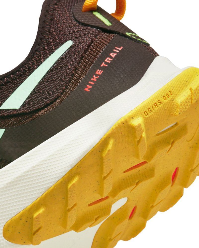 Chaussures de trail Nike Air Zoom Terra Kiger 8 Marron pour femme