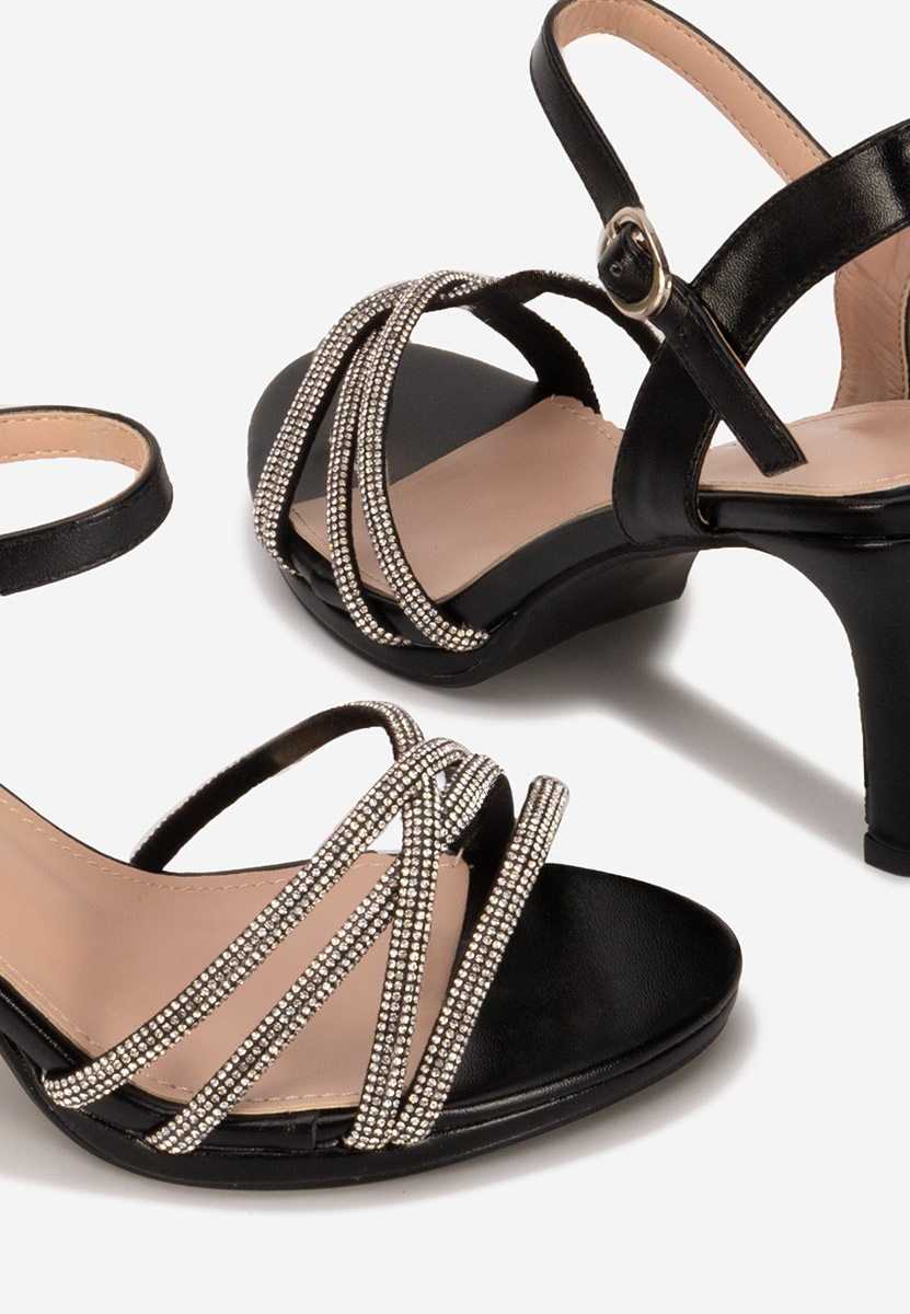 Sandales élégantes à talon noires Ancela