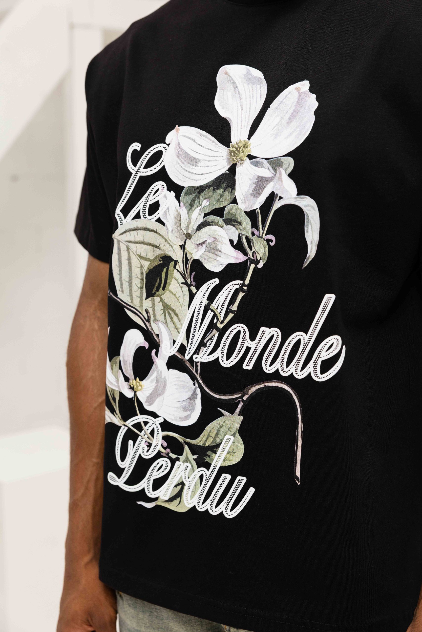 Le Monde Perdu Cornus Florida T-Shirt Heren Zwart