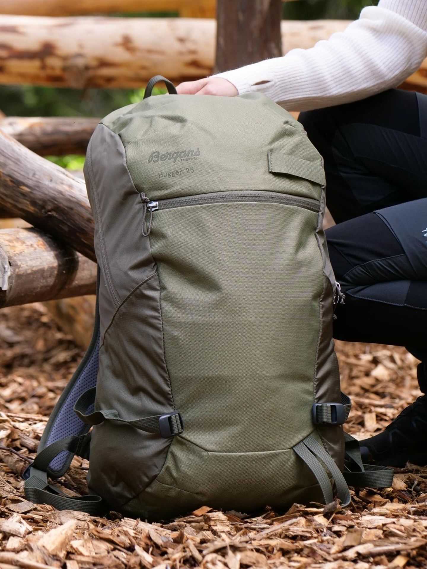 Hugger 25L
