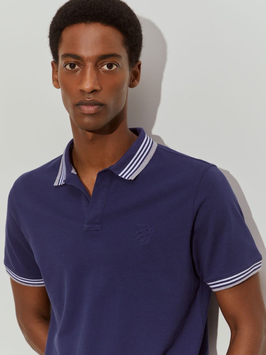 Polo piqué regular fit com riscas