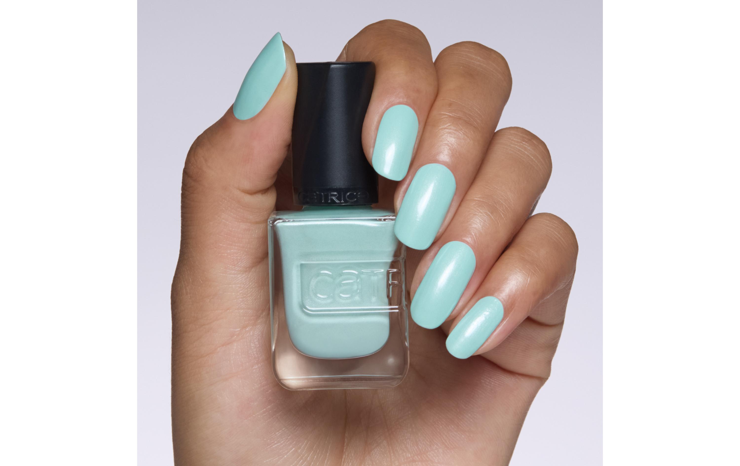 Nagellack Gel Affair 030 Oh So Fresh!Langanhaltender Gel-Nagellack in einem hypnotisierenden mintgrünen Farbton mit schimmerndem Perlmutt-Effekt