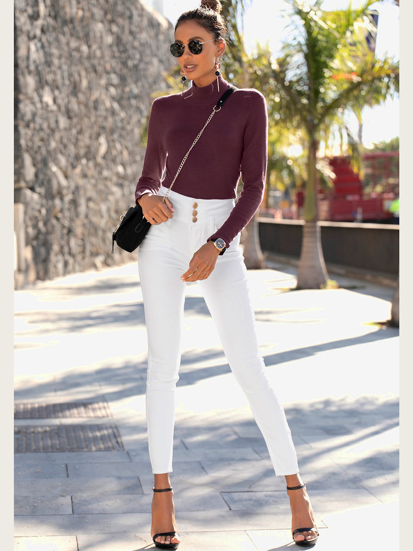 Pull en tricot fin, encolure haute