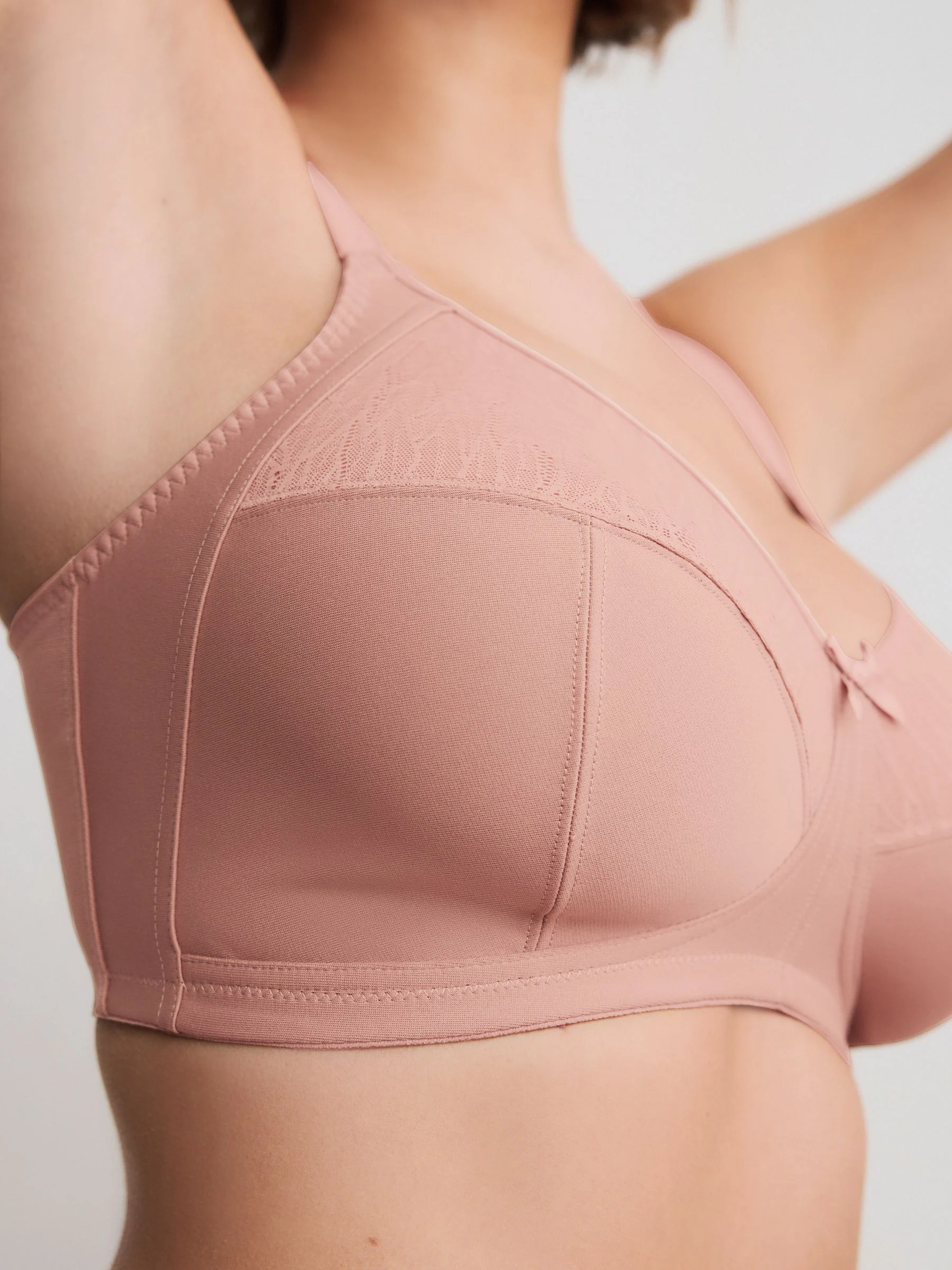 Roze - B-H Beha met volledige ondersteuning en volle cups zonder beugel en ultiem comfort
