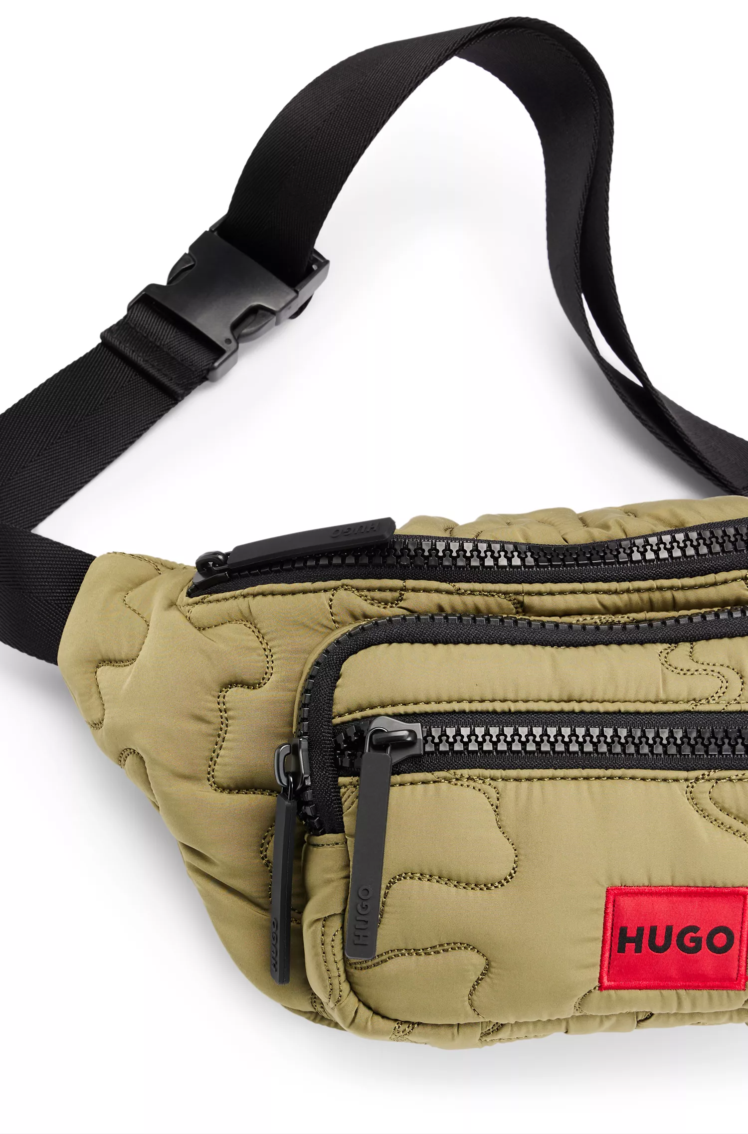 Bolsa HUGO Red-Belt com estampa camuflada bordada.