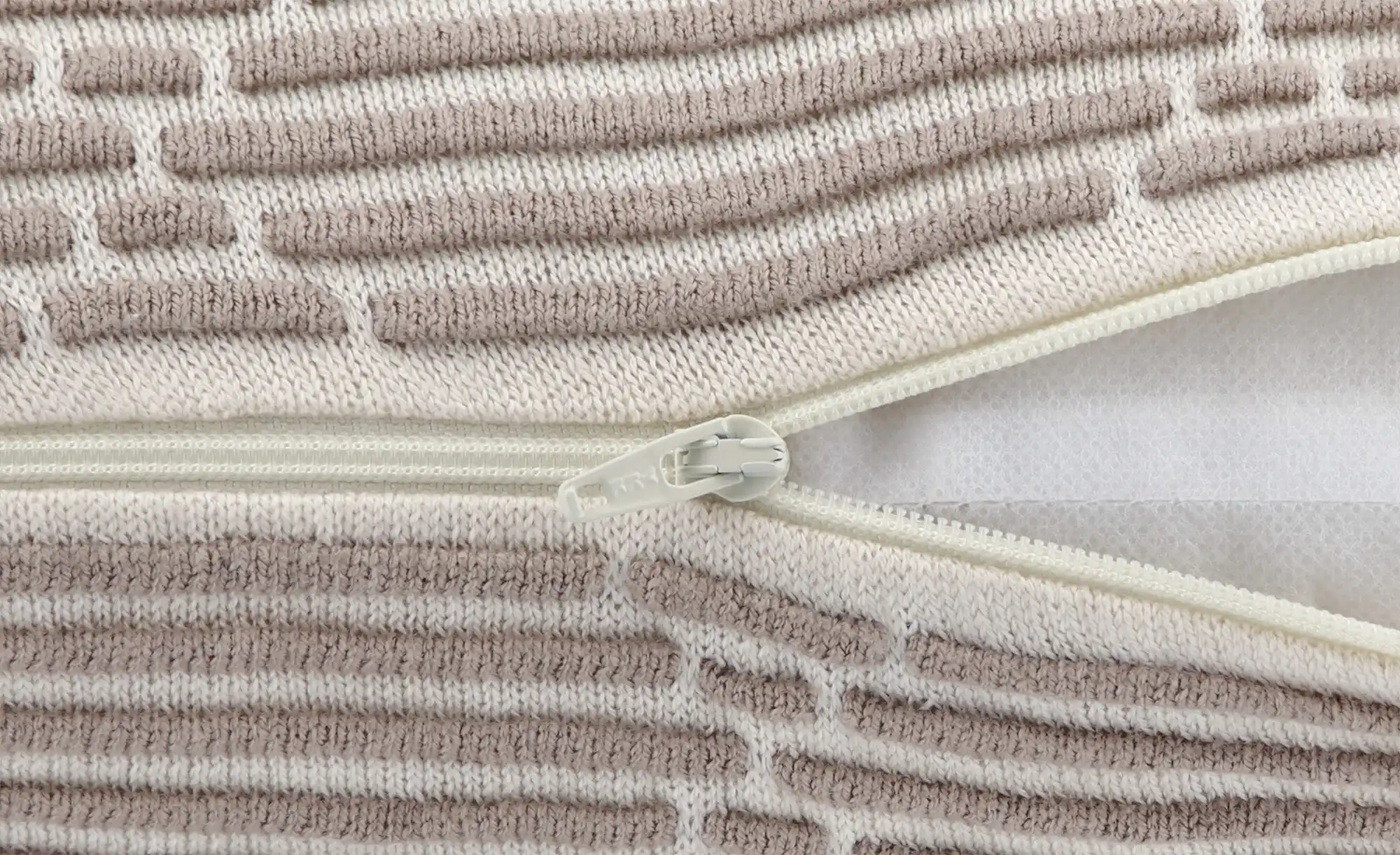 Gray & Jones Kissen Cap Ferrat