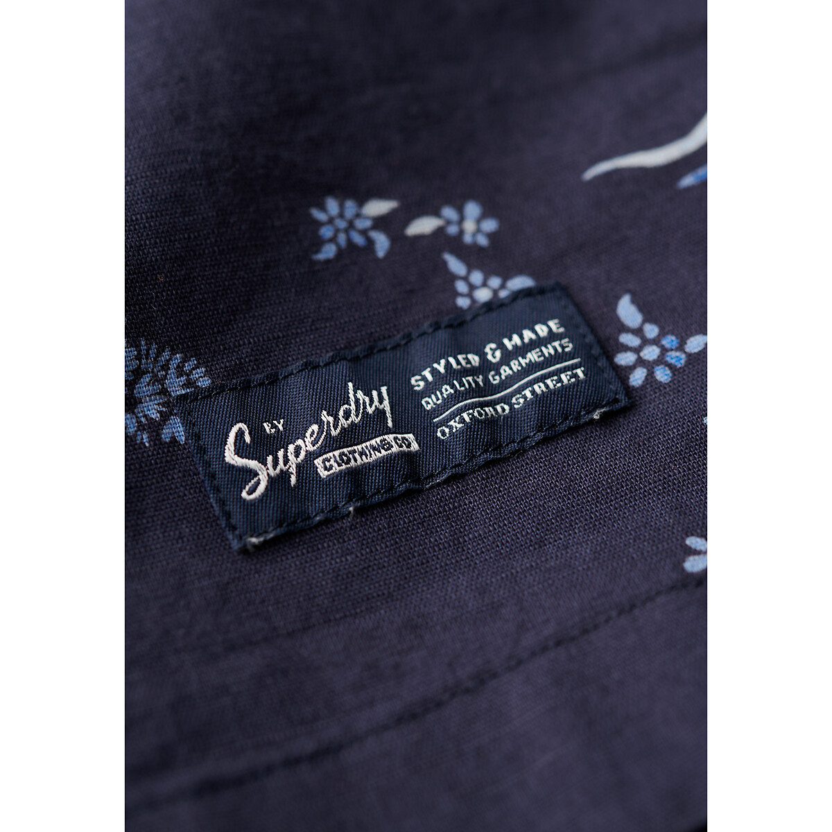 SUPERDRY<br>Camisa com estampa floral
