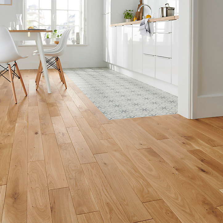 Parquet massif à coller en chêne GoodHome Visby finition huilée coloris naturel l.9 x ép.1,5 cm