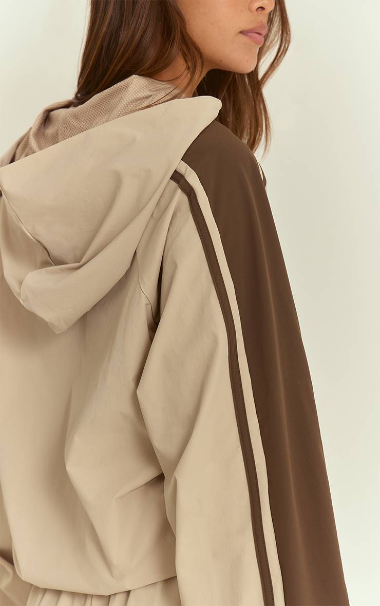 Gris Pierre Veste De Survêtement À Casynthétiqueche Avec Bandes Contrastées Et Détail Coquille