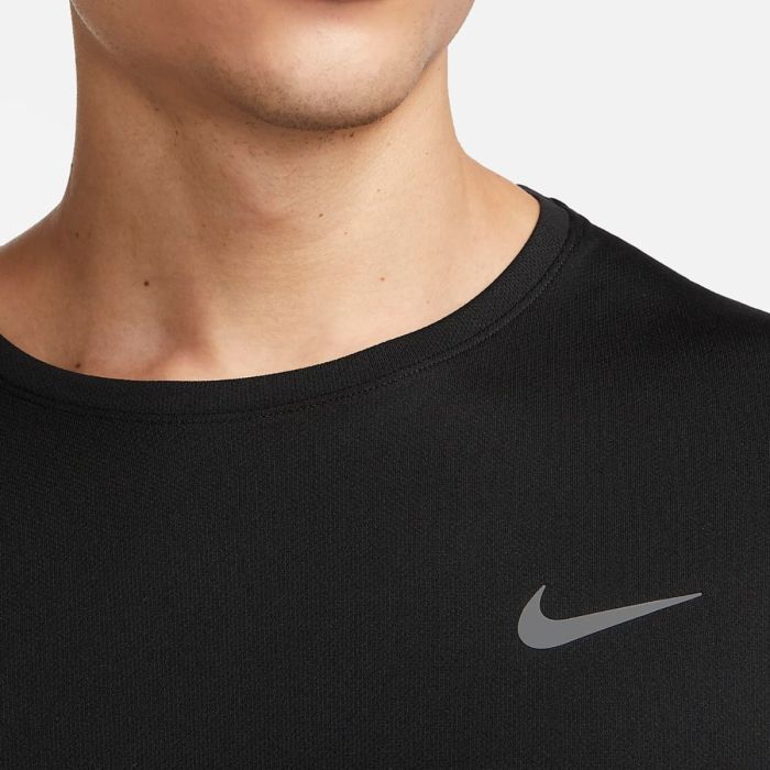 Nike Herre T-shirts Dri-Fit UV Miler Short Sleeve Tee Sort