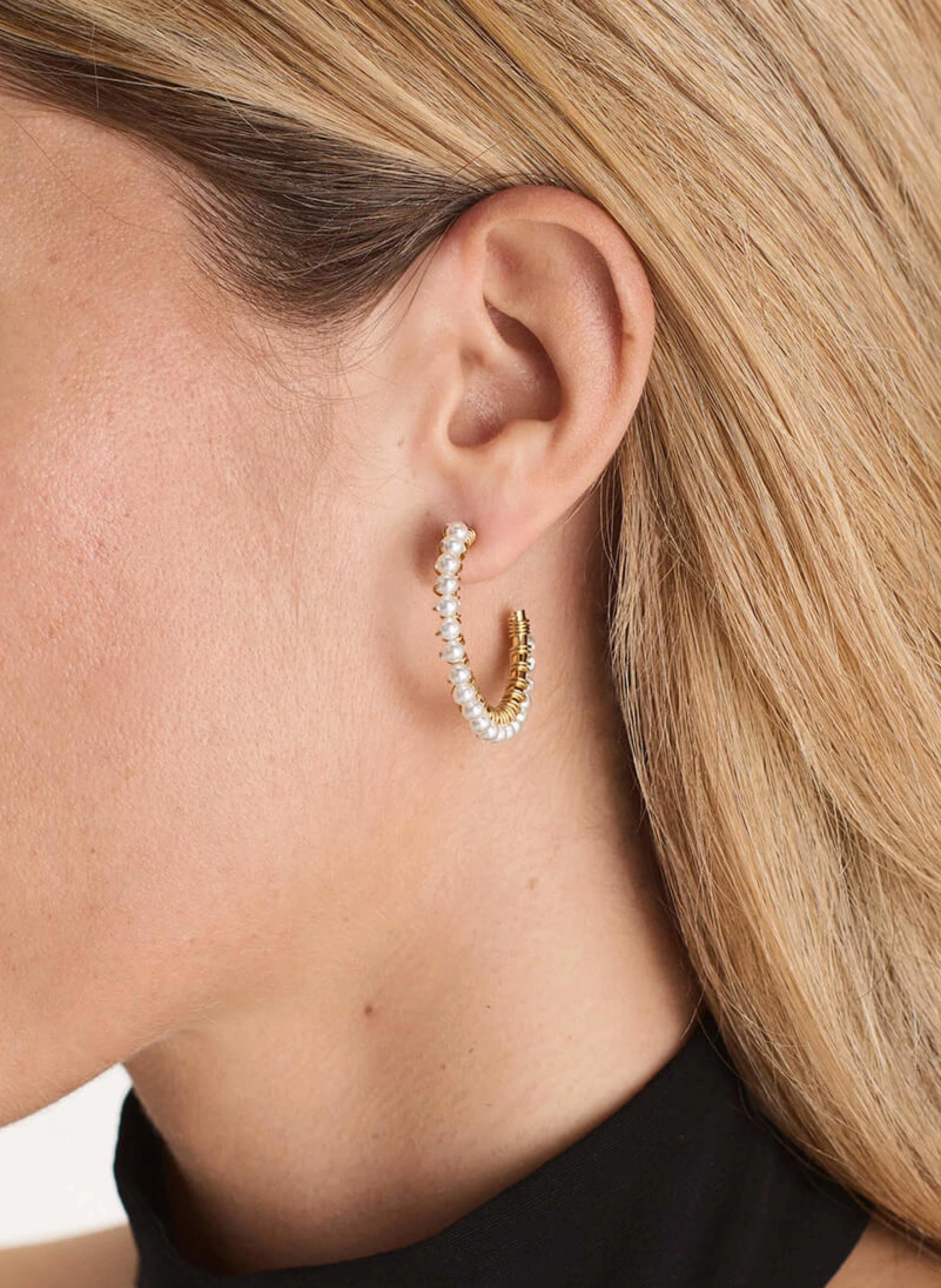 LOTT.gioielli Ohrhänger EARRING HOOP WITH PEARLS by GLAMBOU
