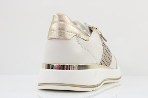 ara Sneaker