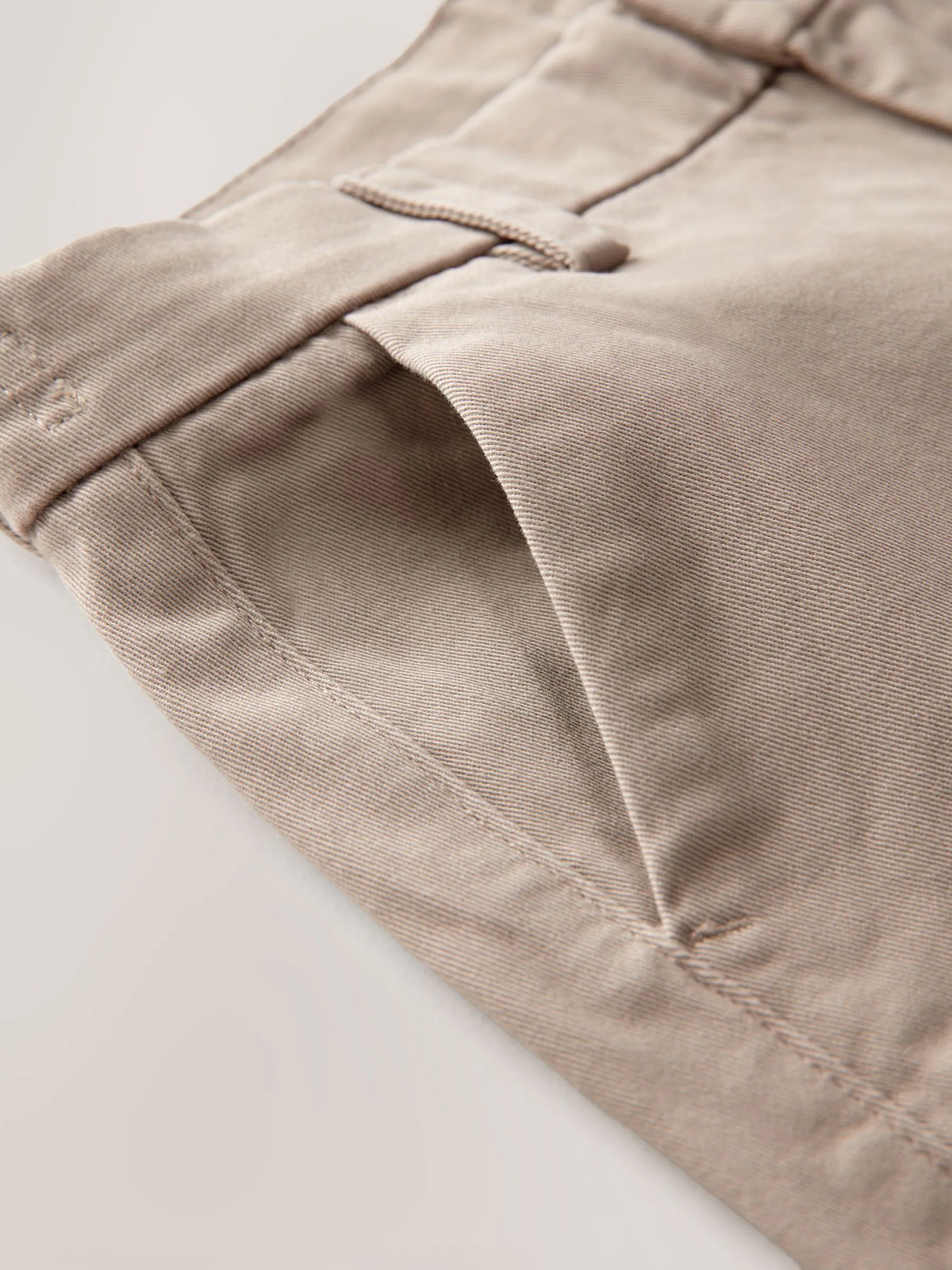 Pastelgeel - Stretchy chino's (3-17jr)