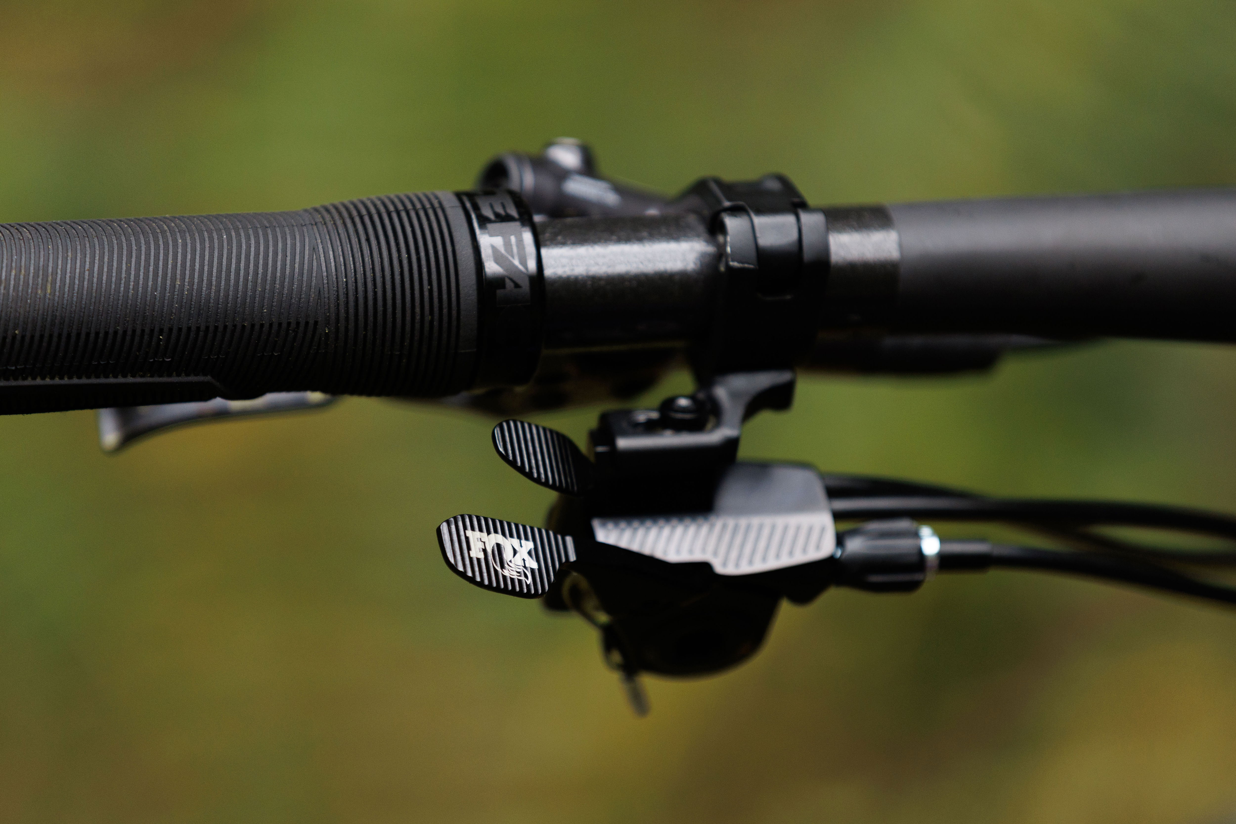 Fox Racing Shox Fox fjernkontroll, Twin stick remote