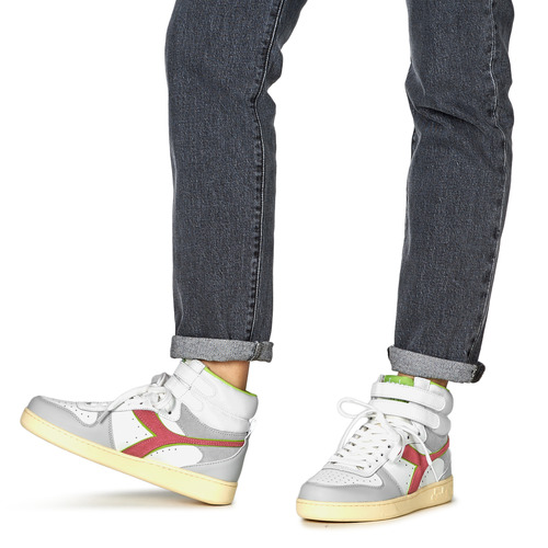 Diadora - MAGIC BASKET MID - Blanc / Gris / Rose