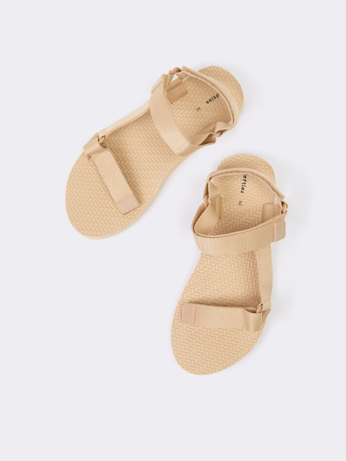 Sandália esportiva - Branco-creme