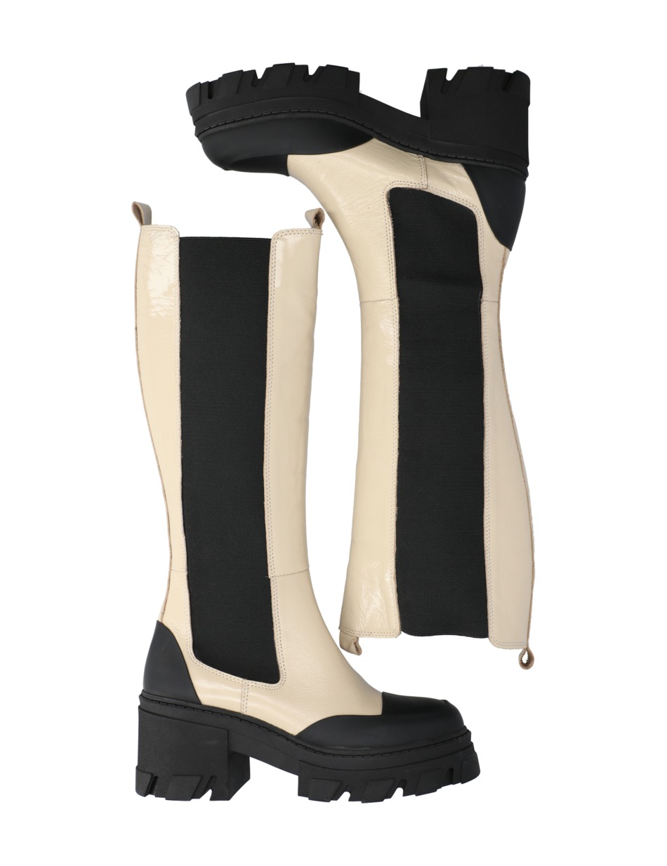 Lackleder Stiefel