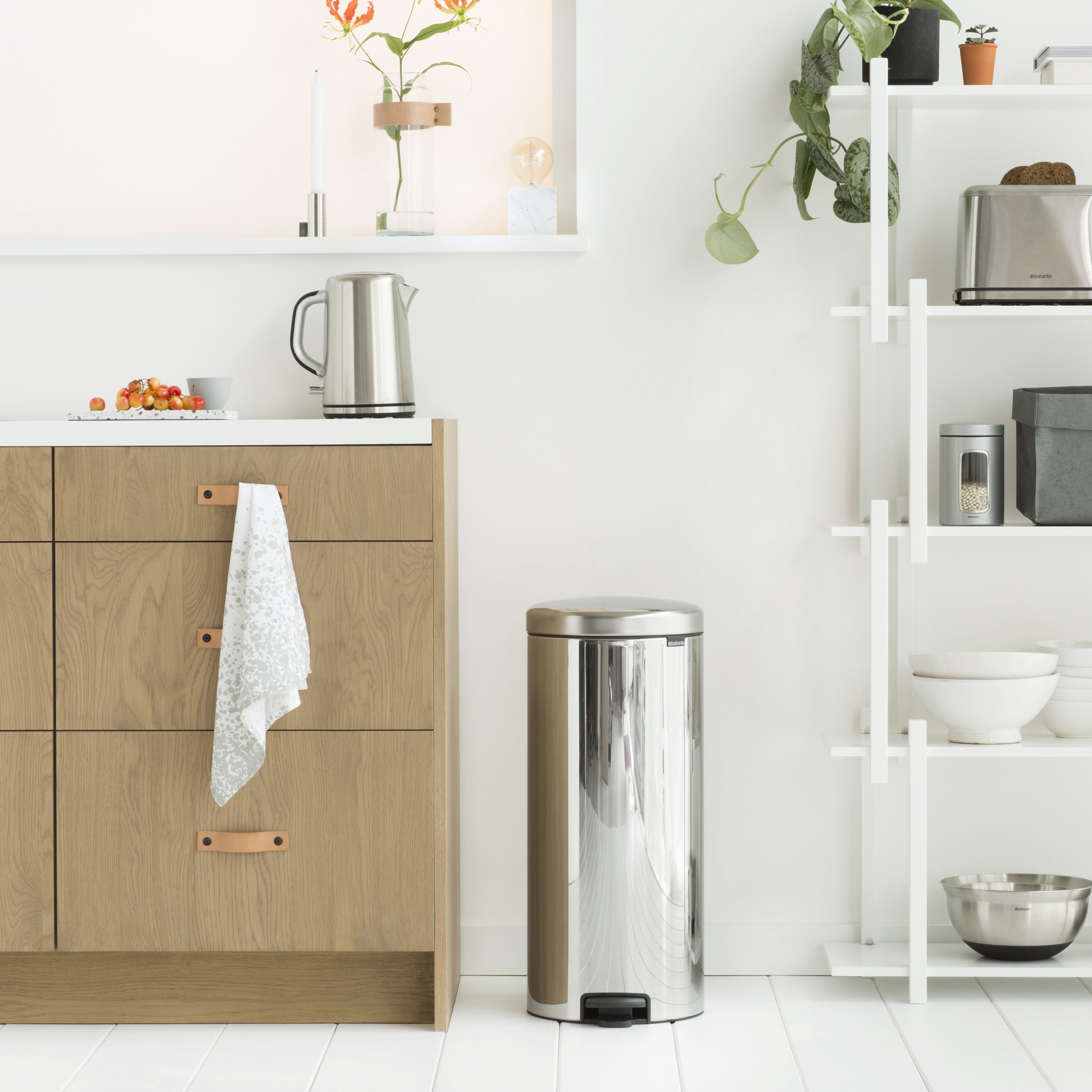Brabantia NewIcon Pedaalemmer 30 L - Brilliant Steel