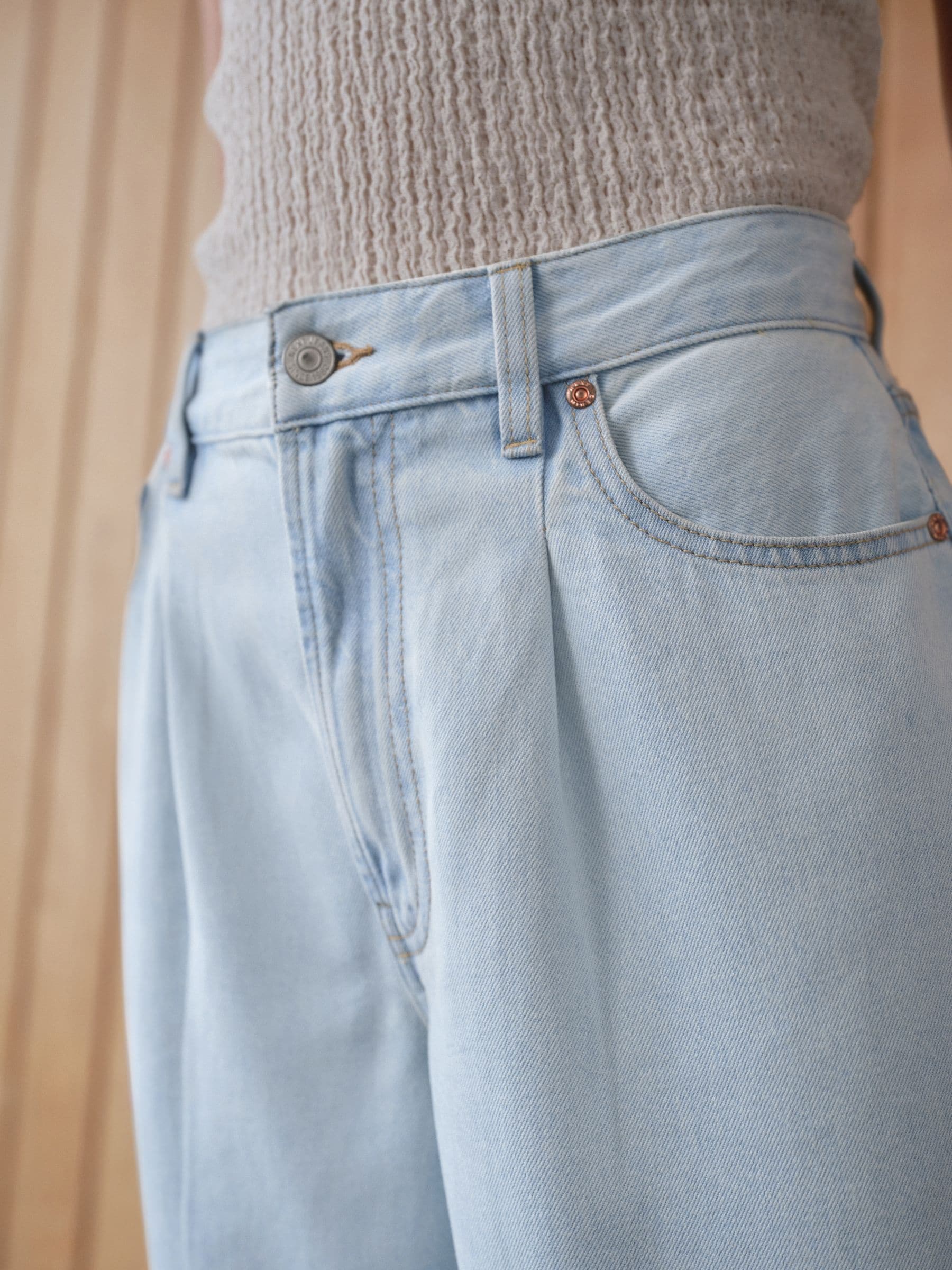 Gebleekt - Cropped Barrel jeans met ronde pijpen