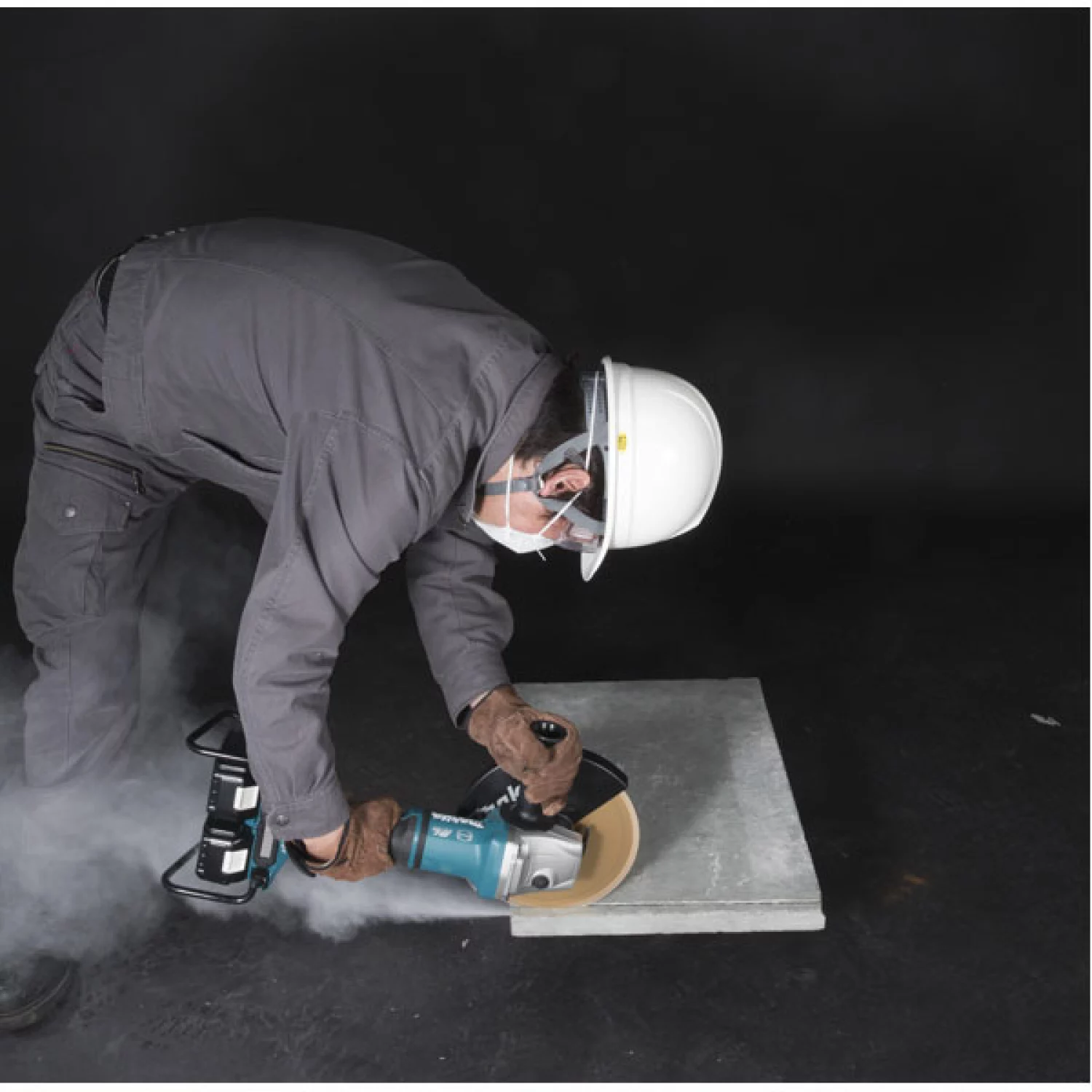 Makita DGA900ZK 36V (2x 18V) Li-Ion accu Haakse slijper body in koffer - 230mm - koolborstelloos