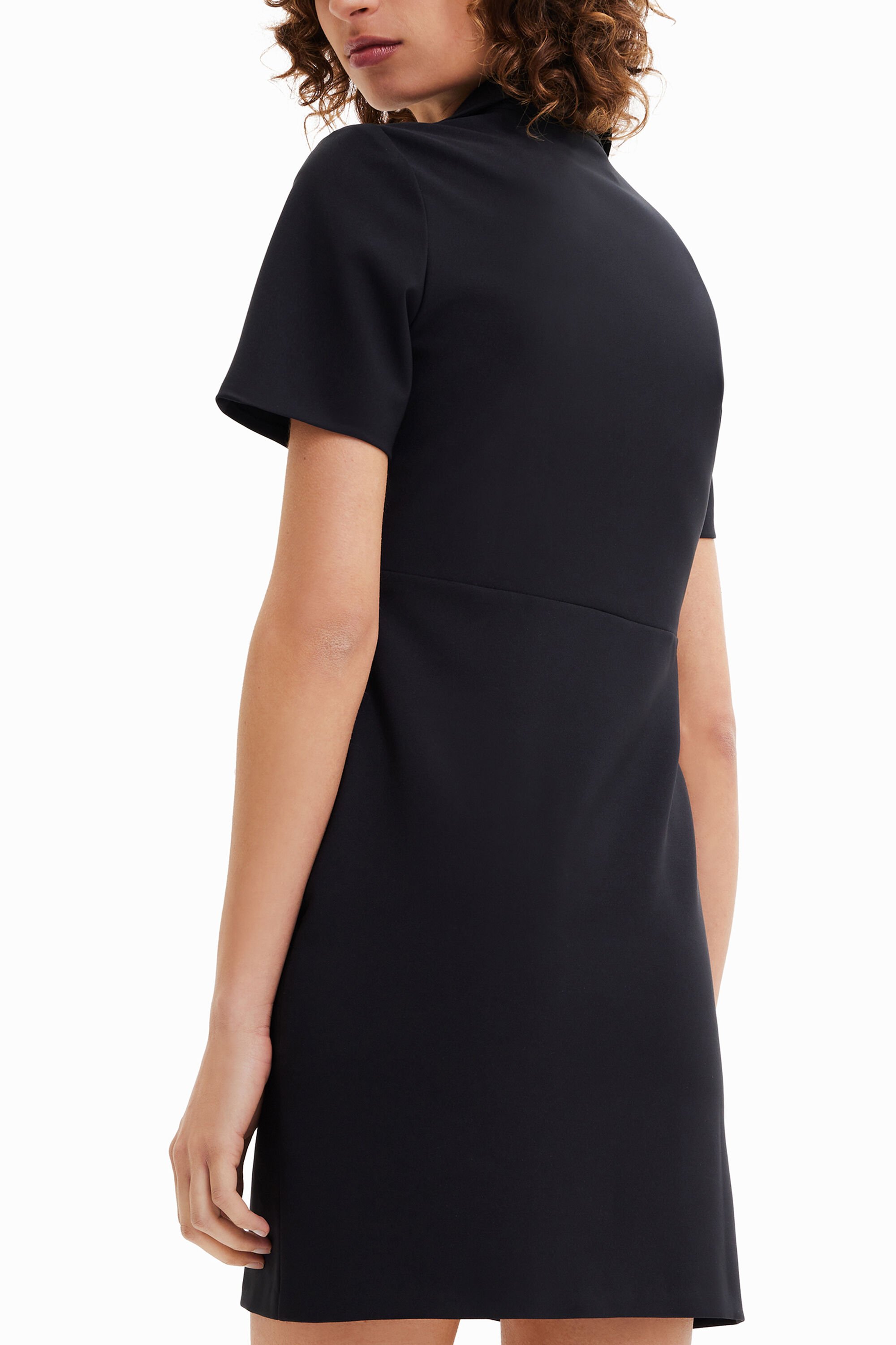 Robe courte ajustée rétro