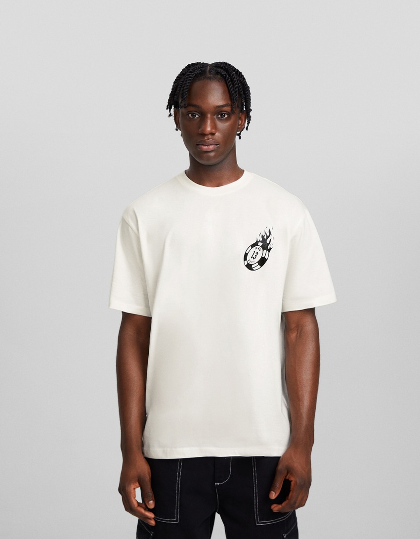 Camiseta de manga curta com estampa e modelagem quadrada