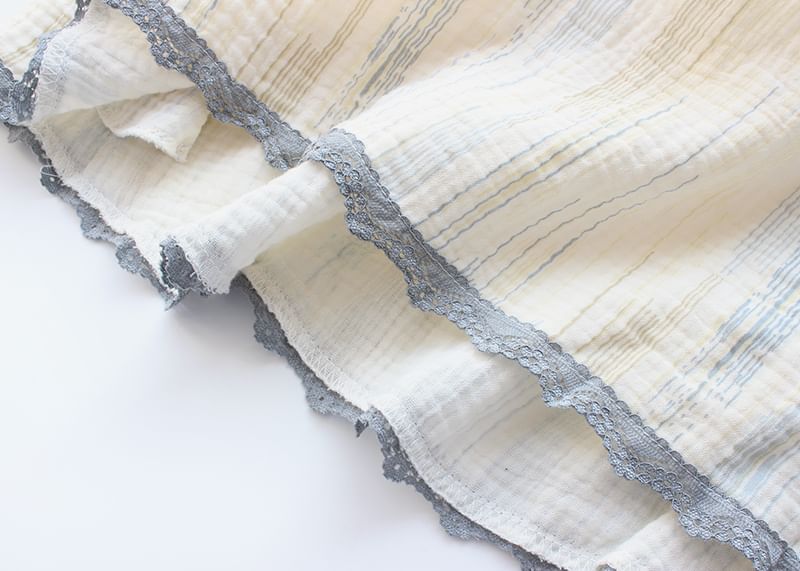 Dogini - Pyjamaset: gestreepte top met korte mouwen en kanten rand + korte broek