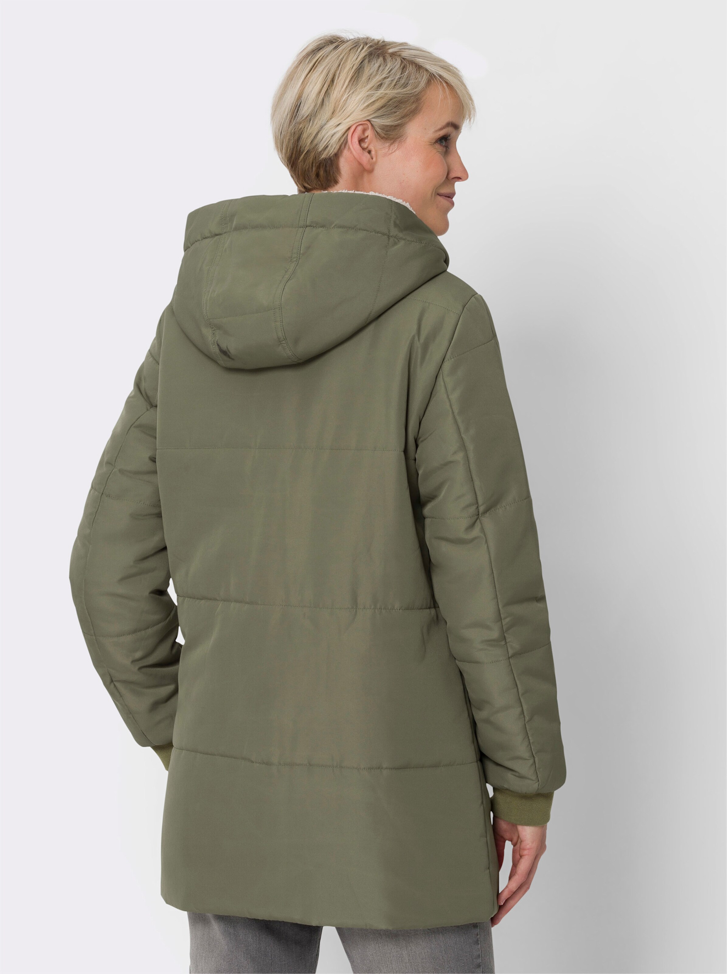 Steppjacke in langer Schnittform, wärmend