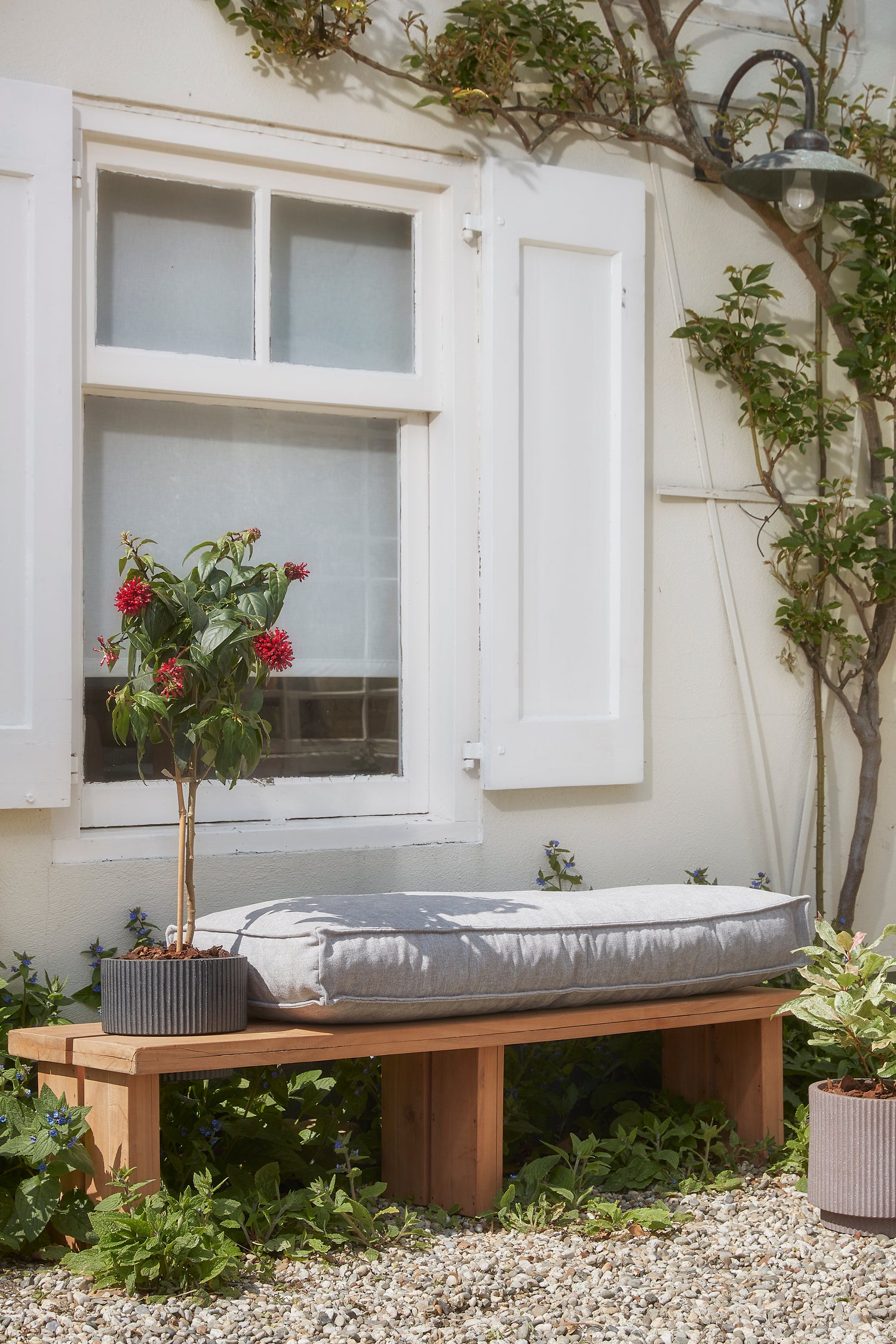 Mica Decorations tuinbank Elwood bruin 154 x 50 x 35 cm