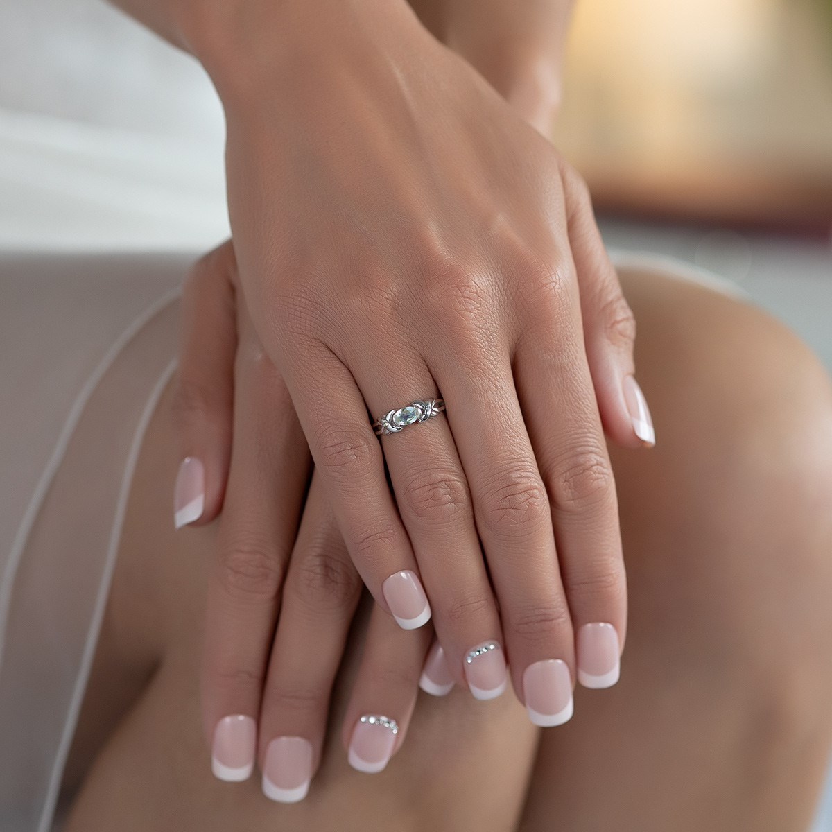 Bague ADEN Or 585 Blanc Aigue-Marine et diamants 1.966grs
